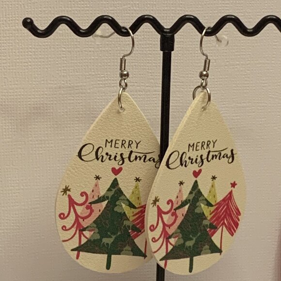 Christmas Earring, Christmas Tree Earring, Holiday Earring, Gift Idea, Tree - Picture 4 of 6